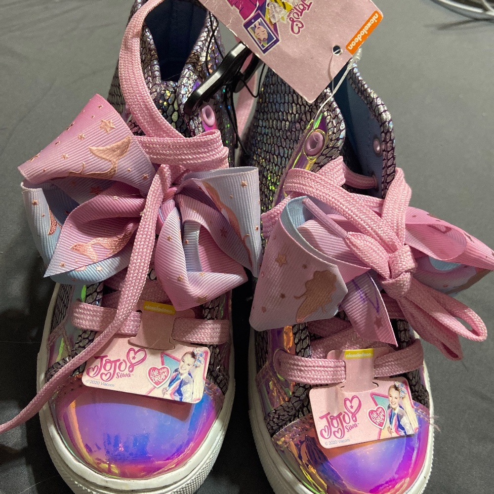 Little girls sz 13 jo jo shoes